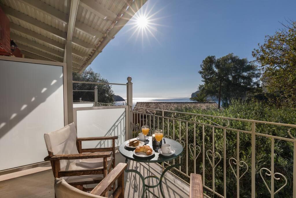 Villa Anthoussa In Palaiokastritsa エクステリア 写真