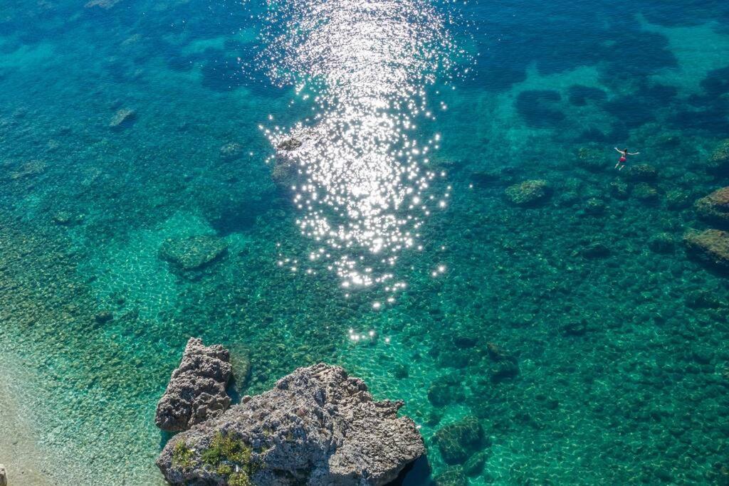 Villa Anthoussa In Palaiokastritsa エクステリア 写真